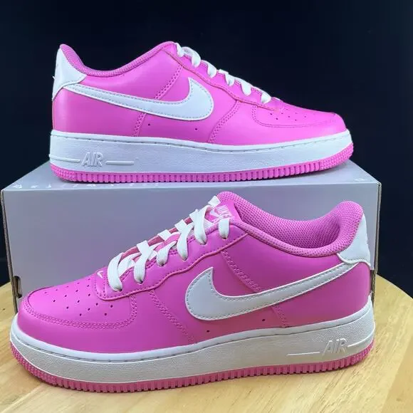 NIKE AIR FORCE 1 PLAYFUL PINK WHITE FV5948-600-SIZE 6Y/ 7.5 Women’s Barbie - Picture 1 of 9